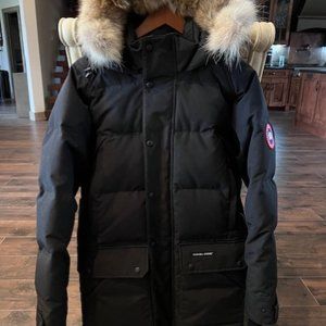 CANADA GOOSE PARKA (2580M) - Black-Noir / Size Medium